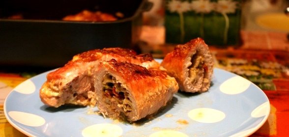 Рулетики из мяса в духовке