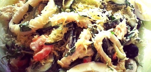 Салат морской с сыром и зеленью