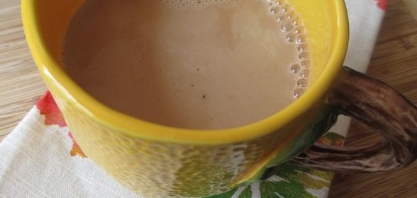 Чай с молоком и кардамоном