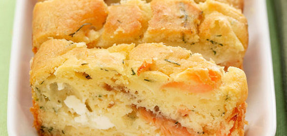 Пирог с моцареллой и семгой