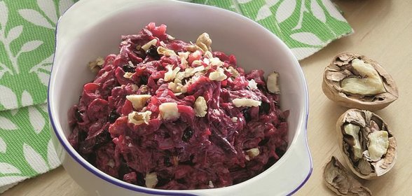 Салат из свеклы с чесноком