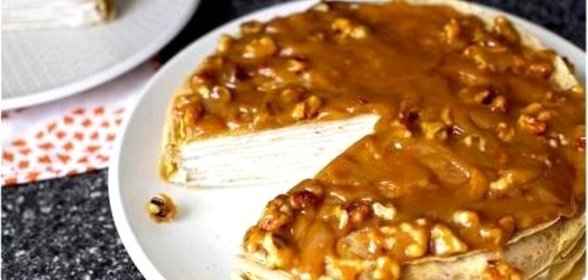 Блинный торт из бананов с йогуртом