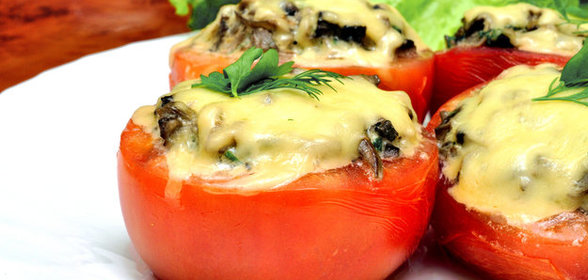 Помидоры, фаршированные шампиньонами и сыром