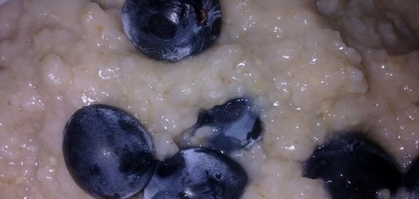 Овсянка с виноградом
