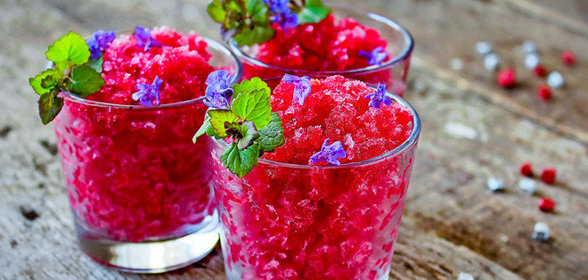 Граните из каркаде с малиновым сиропом