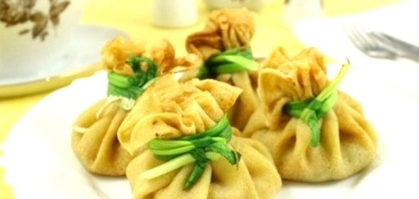 Мешочки с курицей и грибами