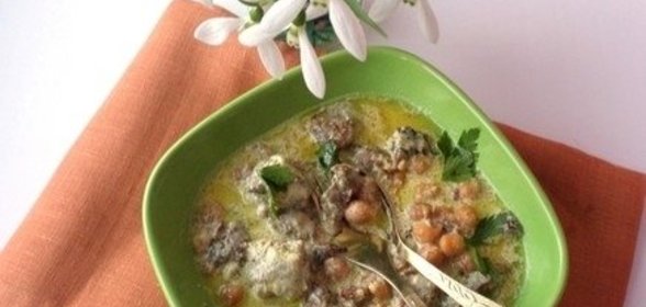 Карри из говядины с нутом и кешью