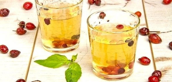 Компот из сухофруктов и клюквы