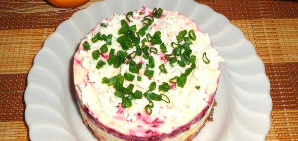 Салат с печенью и свеклой