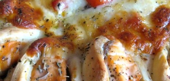 Пирог с соленой красной рыбой