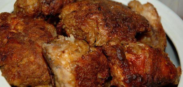 Золотистая жареная курица по‑деревенски со специями