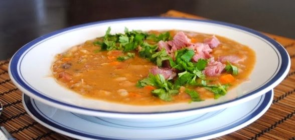 Гороховый суп из свиной рульки