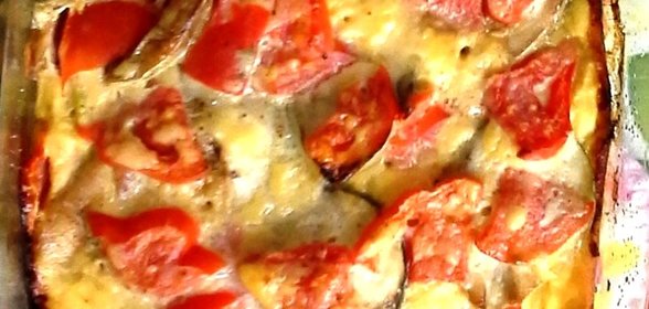 Скумбрия с овощами под сметанной заливкой