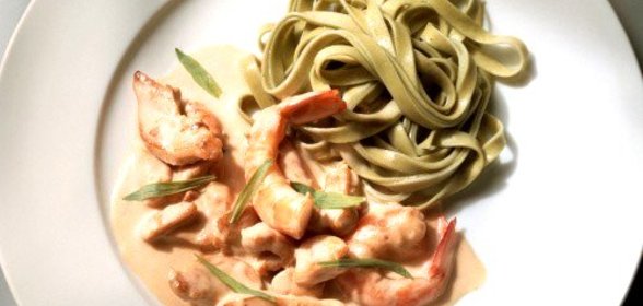 Лобстер под соусом морней