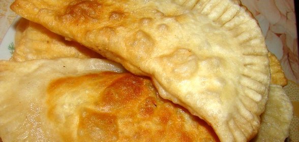 чебуреки с куриным фаршем