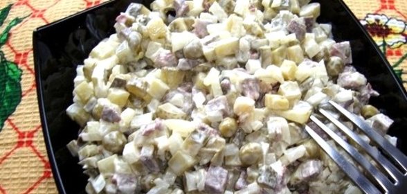 Салат гостевой