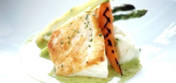 Запеченое филе морской щуки с сырным пюре