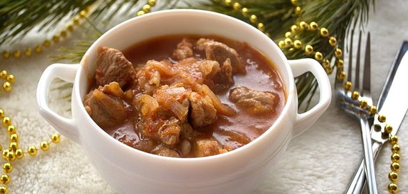 Гуляш из свиного окорока