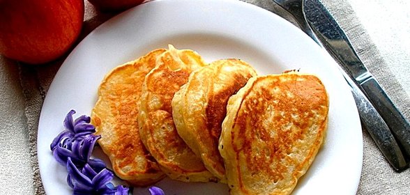 Оладьи с яблоками
