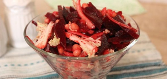Постный салат из свеклы с фасолью