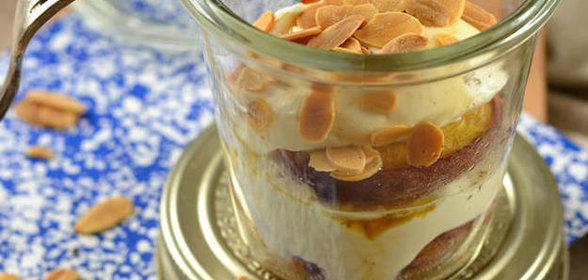 Десерт с запеченными персиками и маскарпоне