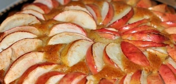 Постная коврижка с яблоками