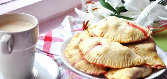 Пирожки с клубникой