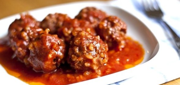 Тефтели с рисом в томатном соусе