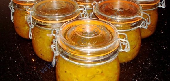 Салат из кабачков с морковью и майонезом