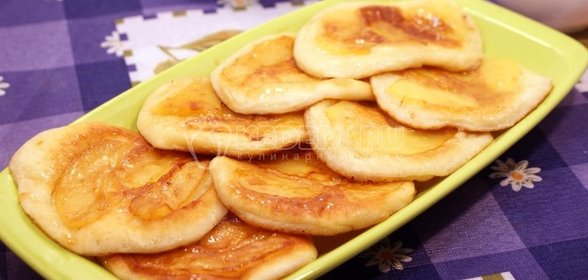 Оладьи с яблоками