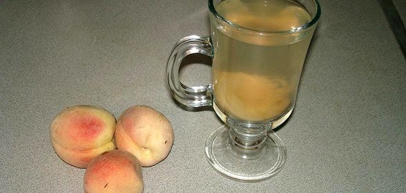Компот с персиком и грушей