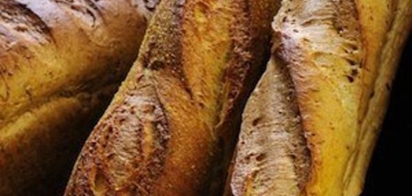 Постный хлеб с чесноком и кардамоном