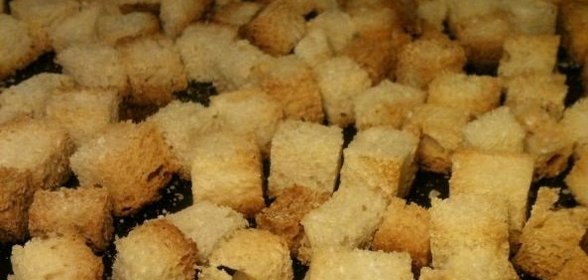 Домашние сухарики в духовке