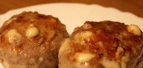 Мясные котлеты с сыром