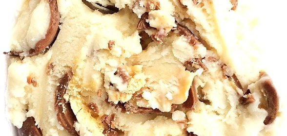 Мороженое с бейлисом и конфетами Maltesers