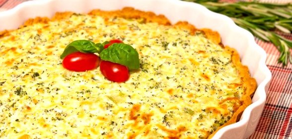 Пирог с рикоттой, брокколи и сыром