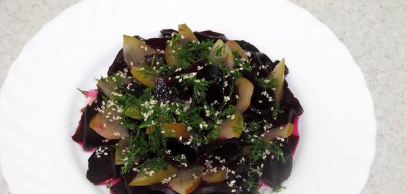 Салат со свеклой и грушей