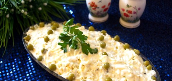 Пасхальный салат с курицей