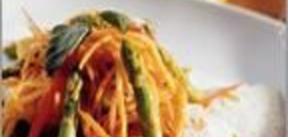 Горячая спаржа с трюфельным соусом