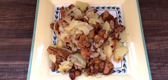 Жареная картошка с грибами