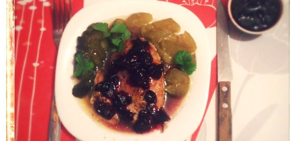 Курица в меду под клюквенным соусом