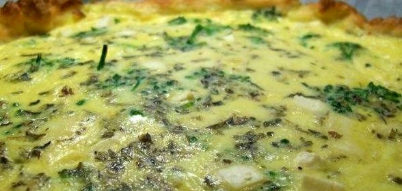 Пирог с травами, швейцарским сыром и фетой