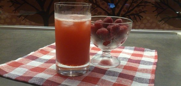 Домашний малиновый лимонад
