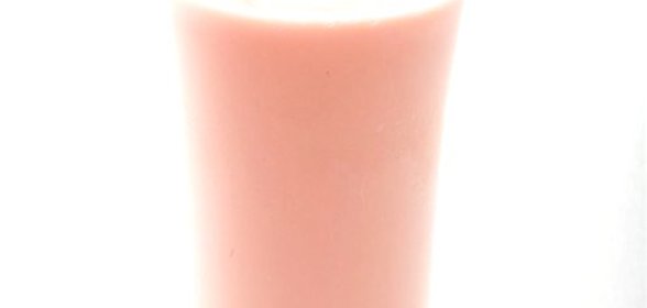 Ванильный молочный коктейль с клубникой