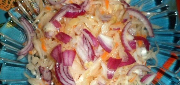 Хрустящая соленая капуста