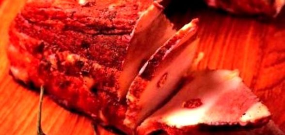 Сало соленое в луковой шелухе