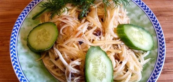 Салат с жареным луком