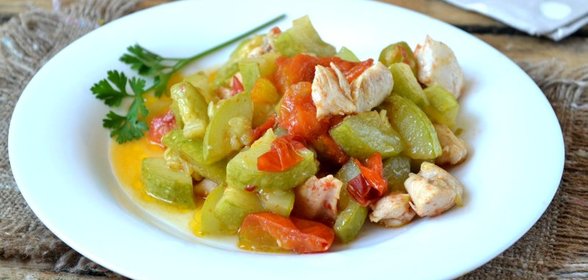 Курица с кабачками