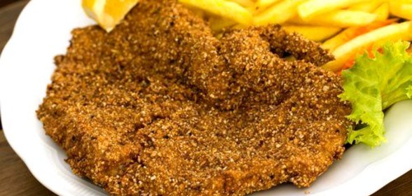 Телячьи отбивные под корочкой из базилика и пармезана