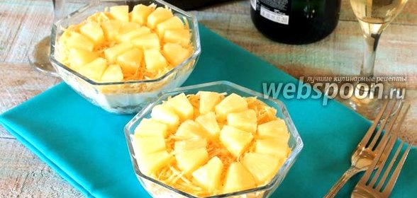 Салат с грибами и ананасами